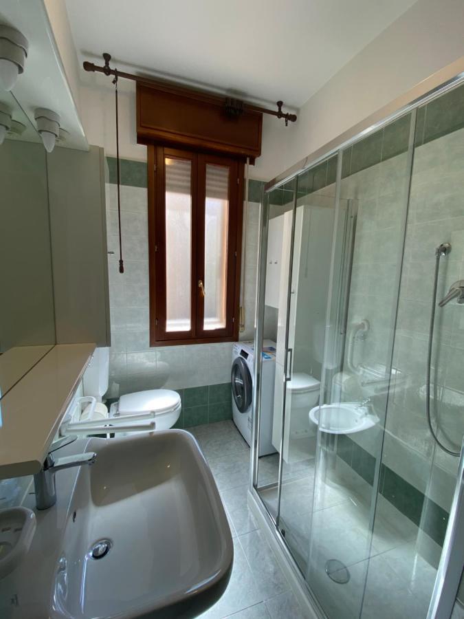 M.G. Home 2 A Un Passo Da Tutto Болоня Екстериор снимка