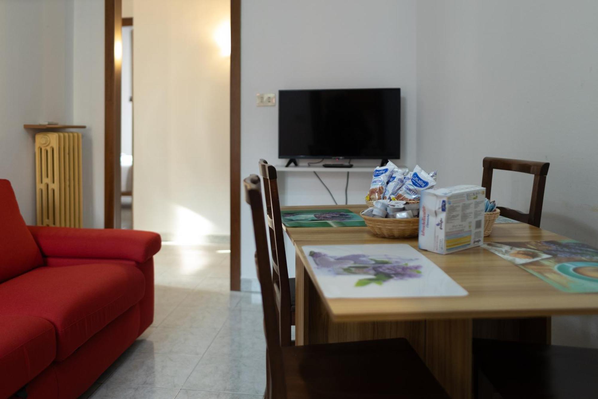 M.G. Home 2 A Un Passo Da Tutto Болоня Екстериор снимка